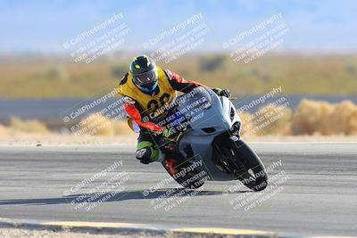 media/Jan-05-2025-Race Pace (Sun) [[64f77e00c8]]/4-Turn 11 Inside Vested (10am)/